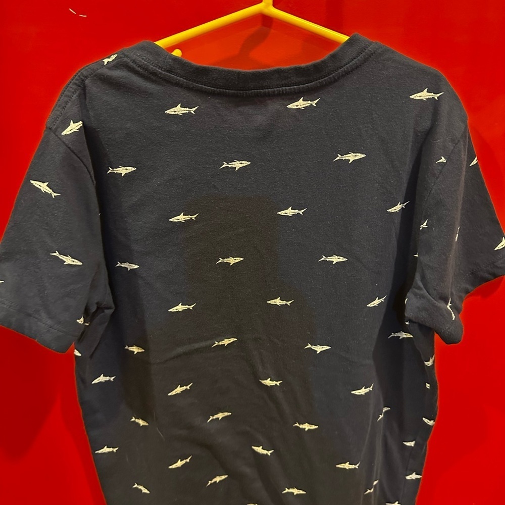 Old Navy Kids Navy Shark Print Tee L(10/12) - Picture 2 of 5